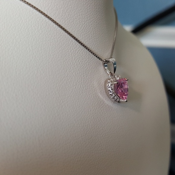 Pink Cubic Zirconia Heart Pendant. - Picture 6 of 7